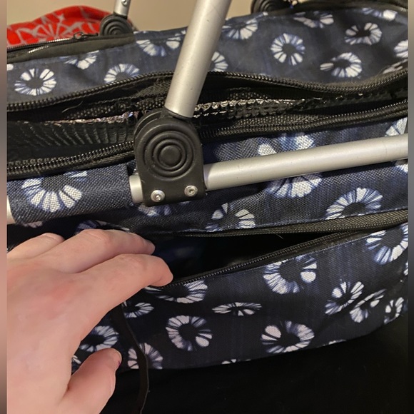 Picnic Style Basket, Lightweight, Insulated & Collapsible - Picture 4 of 7